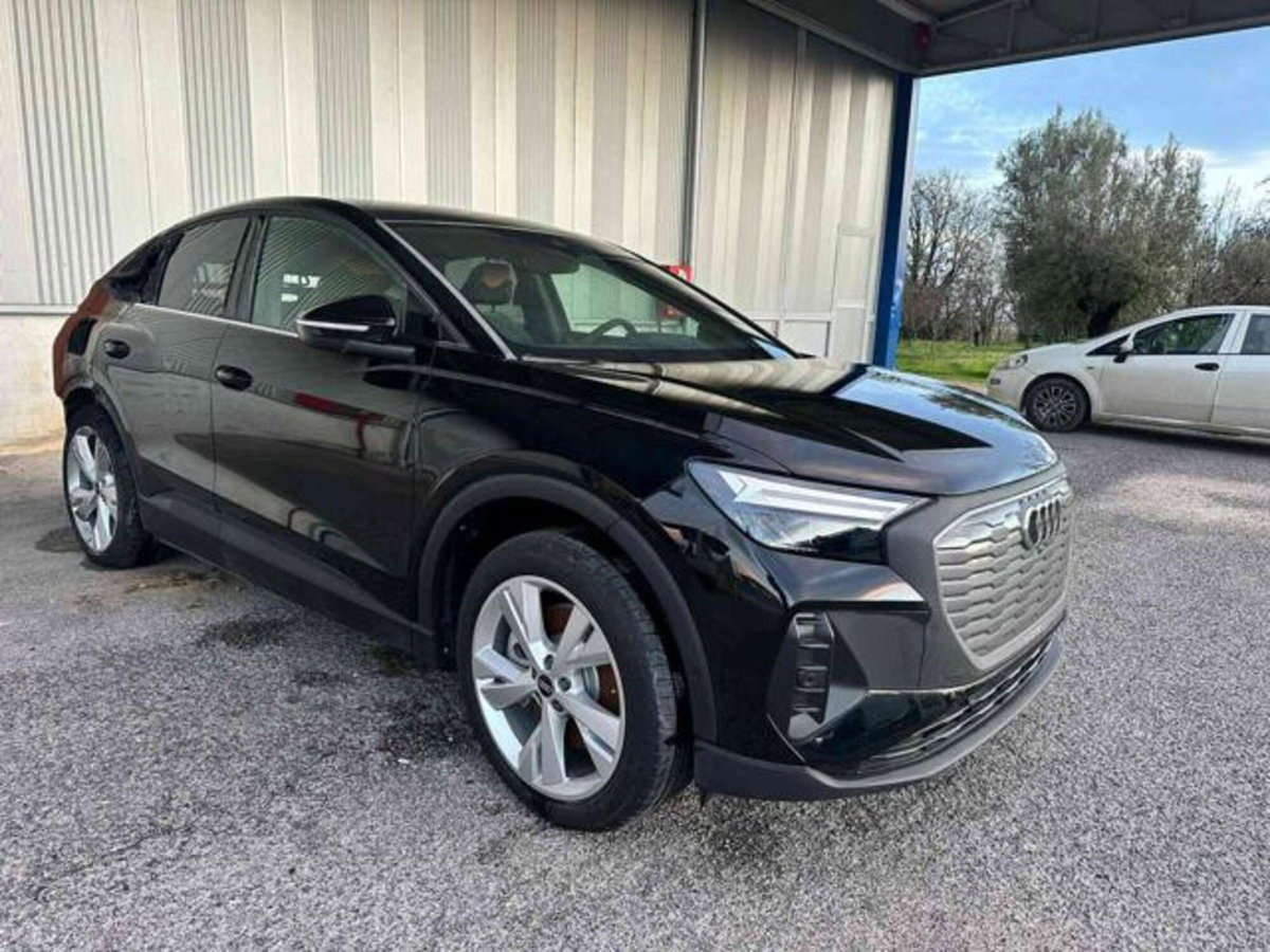 Audi Q4 Q4 40 e-tron Business Advanced