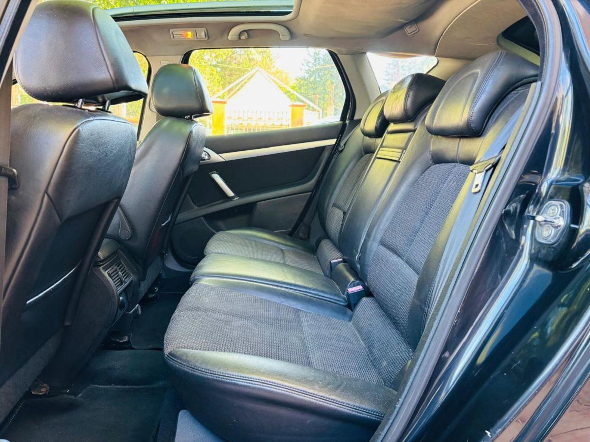 Peugeot 407 SW 2.2 HDi Ciel Tecno (12)