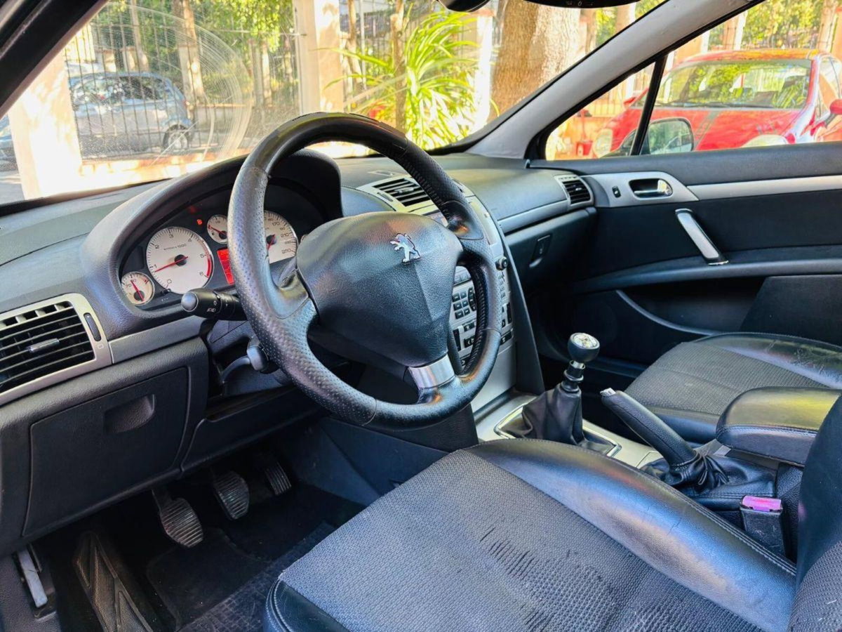 Peugeot 407 SW 2.2 HDi Ciel Tecno (8)