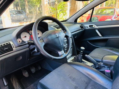 Peugeot 407 SW 2.2 HDi Ciel Tecno (8)