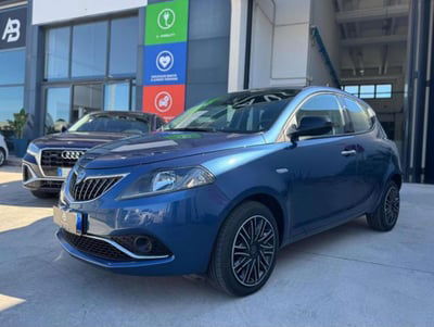 Lancia Ypsilon 1.0 FireFly 5 porte S&S Hybrid Ecochic Gold