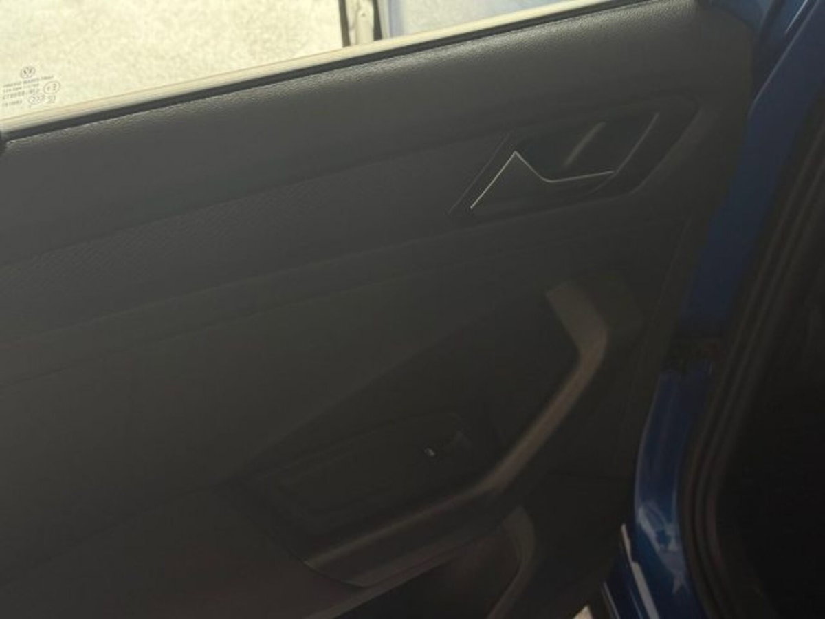 Volkswagen T-Roc 1.5 tsi Life dsg (16)