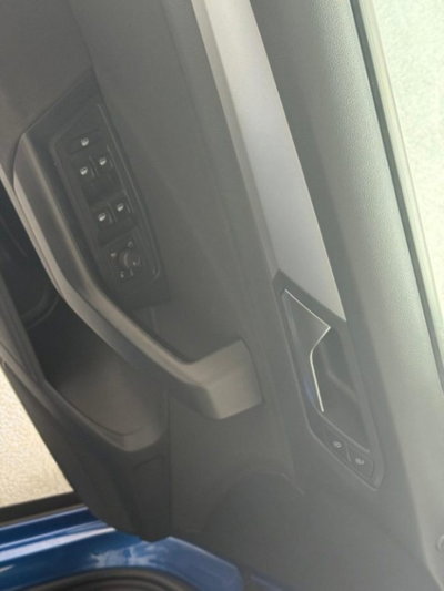 Volkswagen T-Roc 1.5 tsi Life dsg (5)