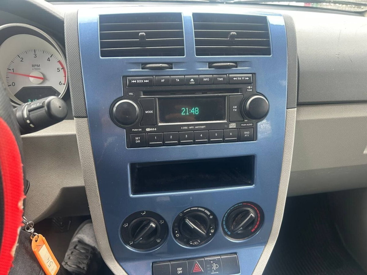 Dodge Caliber 2.0 Turbodiesel SXT Leather (12)