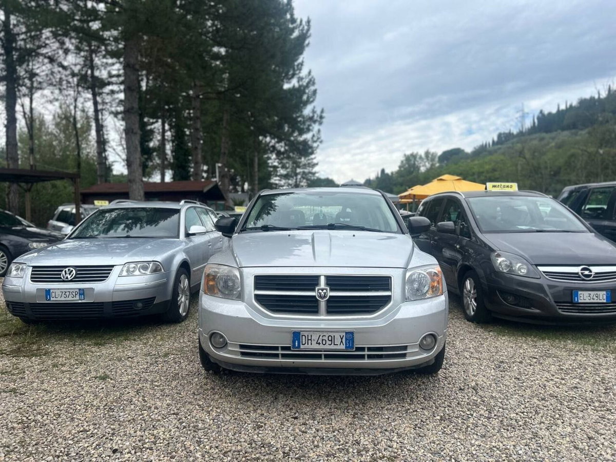 Dodge Caliber 2.0 Turbodiesel SXT Leather (2)