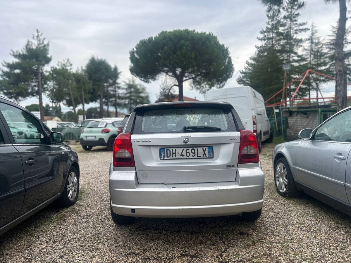 Dodge Caliber 2.0 Turbodiesel SXT Leather (5)