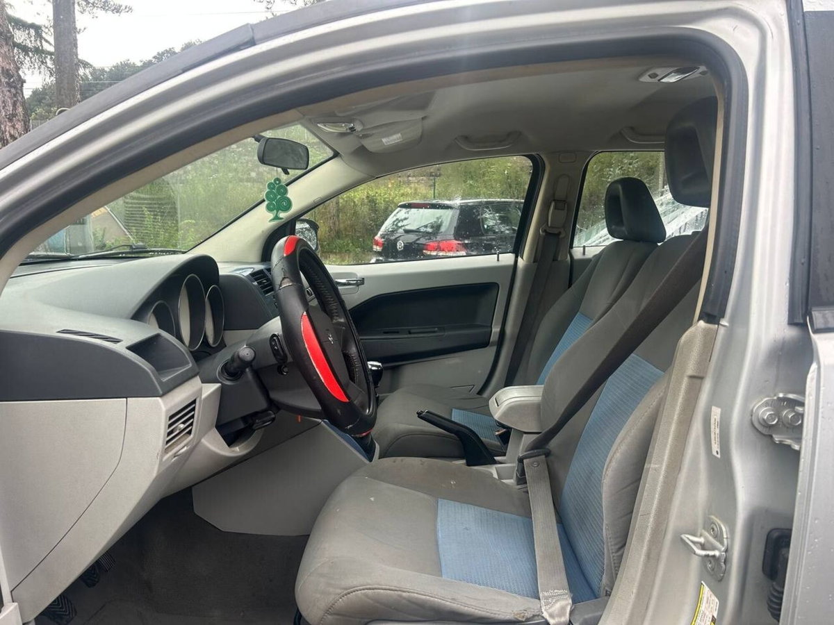 Dodge Caliber 2.0 Turbodiesel SXT Leather (9)