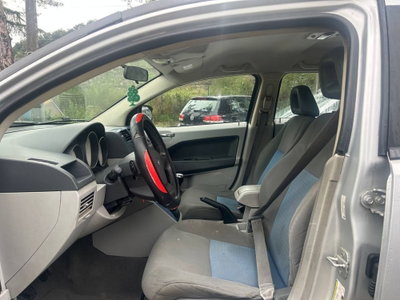 Dodge Caliber 2.0 Turbodiesel SXT Leather (9)
