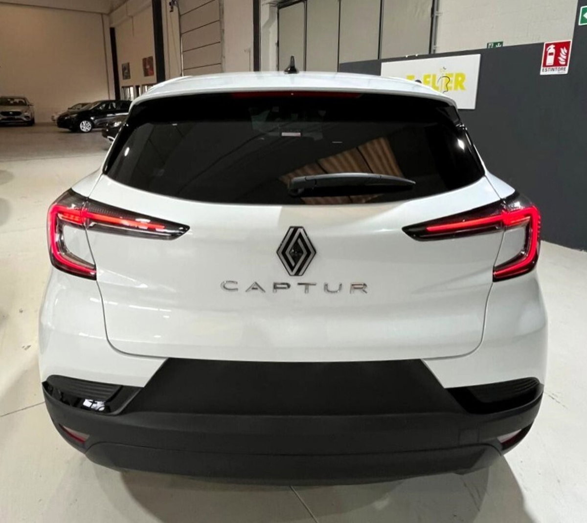 Renault Captur 1.0 eco-g Techno 100cv (8)