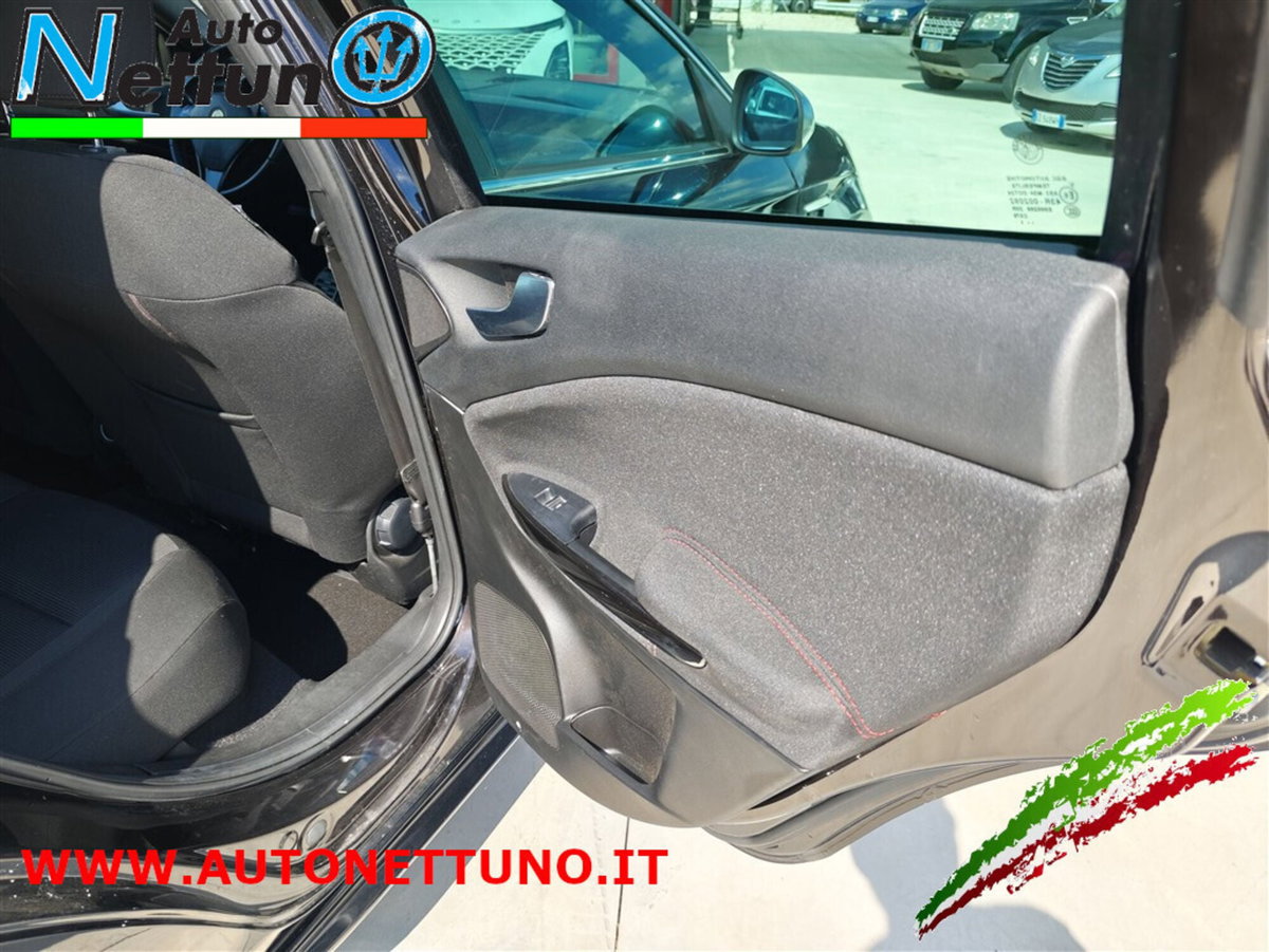 Alfa Romeo Giulietta 1.6 JTDm-2 Exclusive (16)