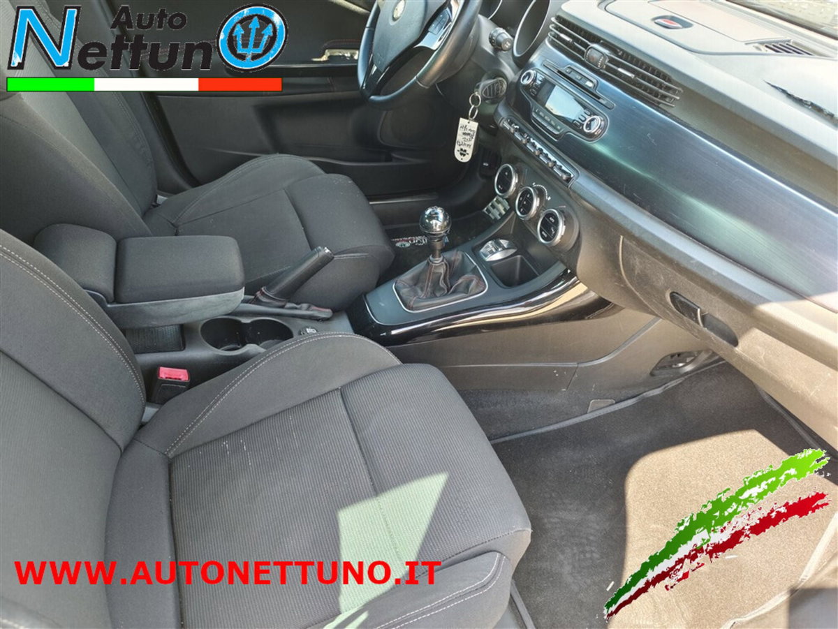 Alfa Romeo Giulietta 1.6 JTDm-2 Exclusive (18)