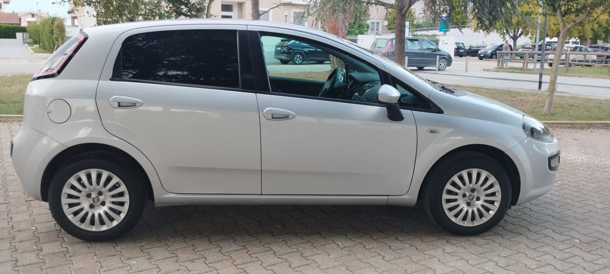 Fiat Punto Evo 1.2 5 porte S&S Dynamic (8)