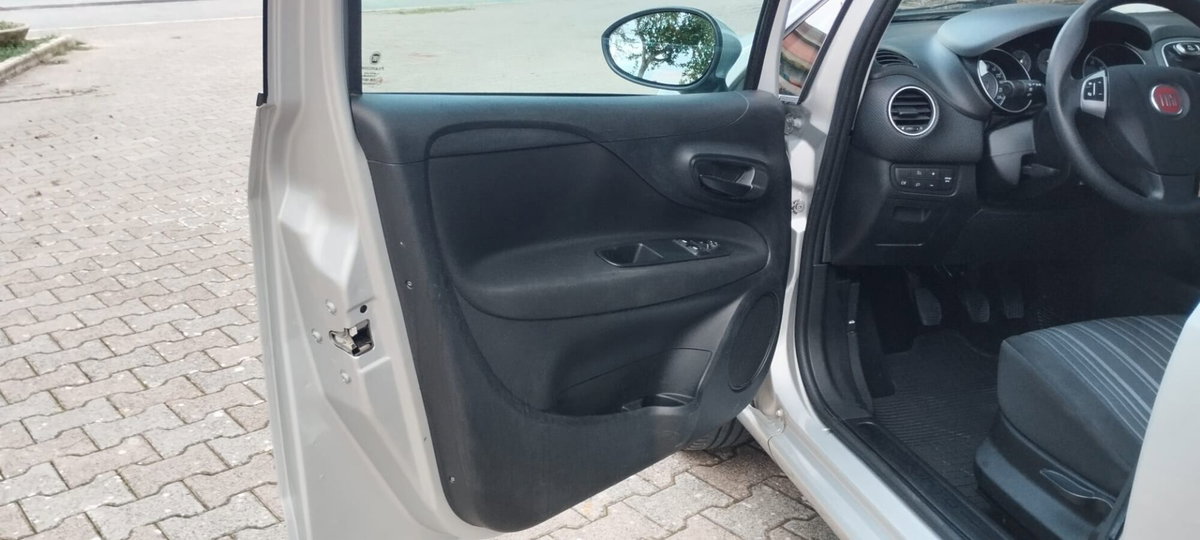 Fiat Punto Evo 1.2 5 porte S&S Dynamic (9)