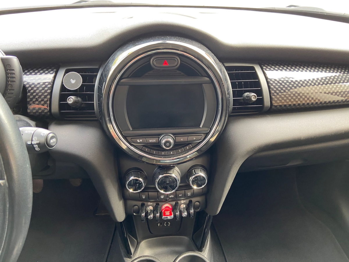 MINI Mini 2.0 Cooper SD (15)
