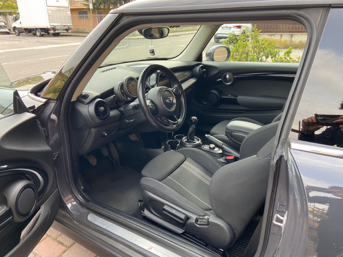 MINI Mini 2.0 Cooper SD (9)