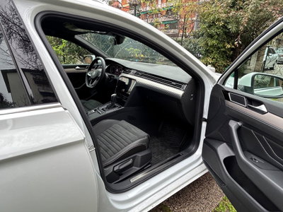 Volkswagen Passat Variant 2.0 TDI SCR 200 CV 4MOTION DSG Executive (12)