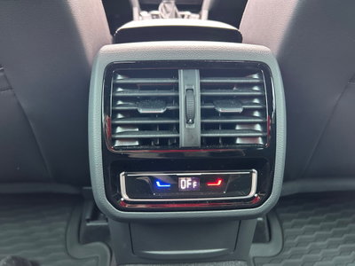Volkswagen Passat Variant 2.0 TDI SCR 200 CV 4MOTION DSG Executive (18)