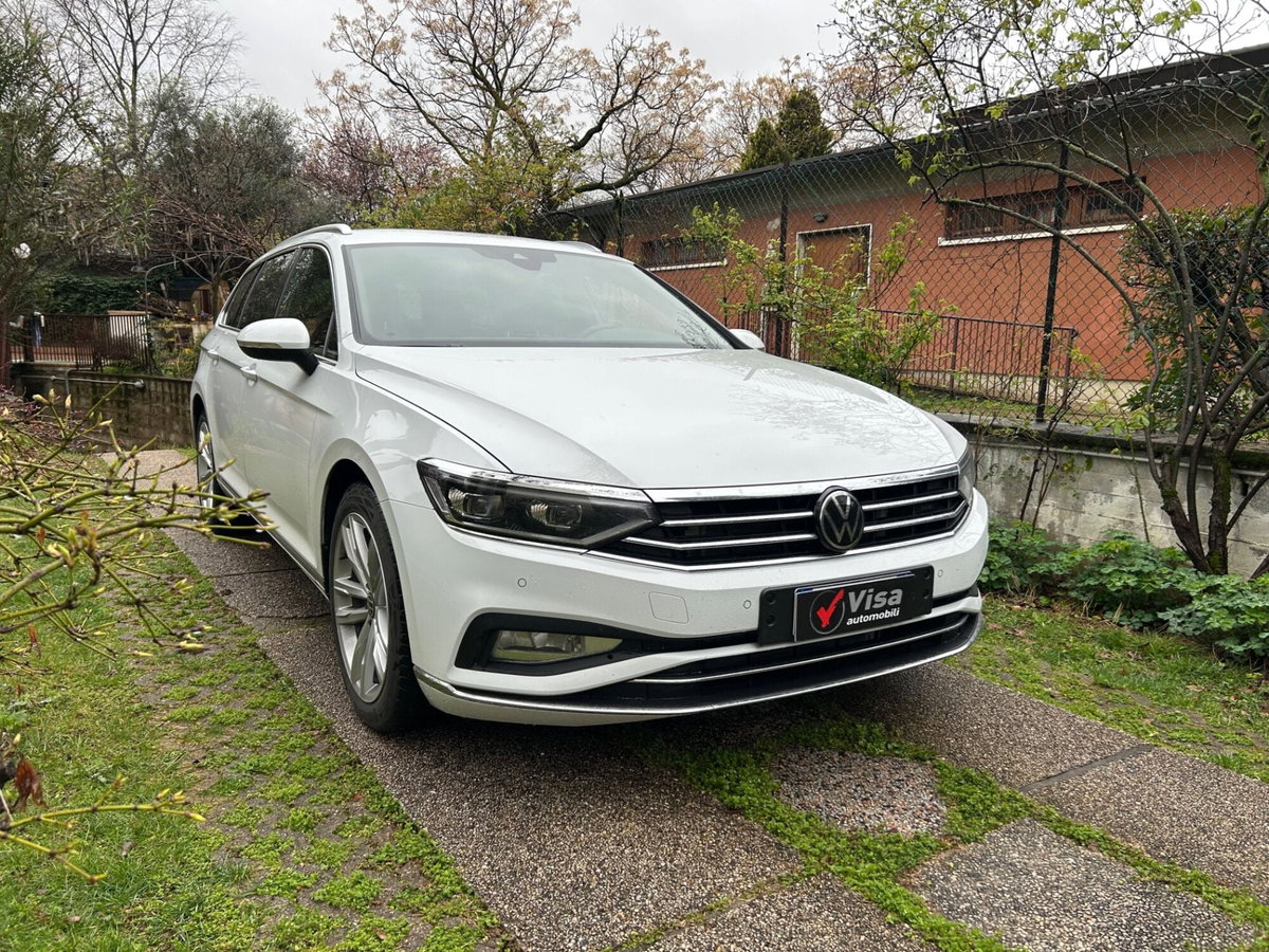 Volkswagen Passat Variant 2.0 TDI SCR 200 CV 4MOTION DSG Executive (3)