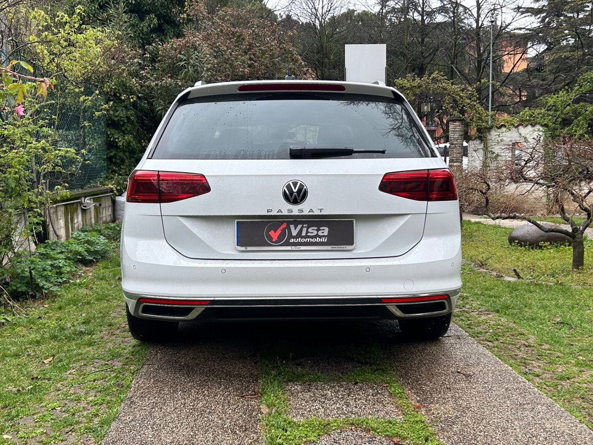 Volkswagen Passat Variant 2.0 TDI SCR 200 CV 4MOTION DSG Executive (5)
