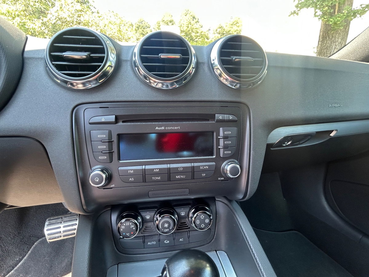 Audi TT Coupé 3.2 V6 quattro (17)