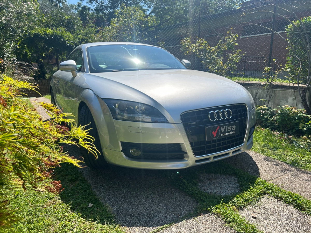 Audi TT Coupé 3.2 V6 quattro (3)