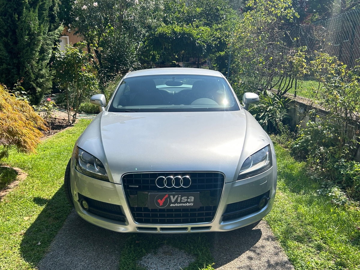 Audi TT Coupé 3.2 V6 quattro (7)