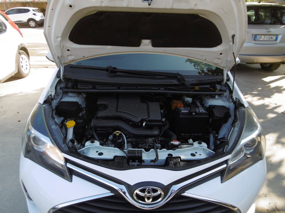 Toyota Yaris 1.0 5 porte Active (20)