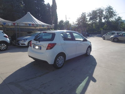 Toyota Yaris 1.0 5 porte Active (5)