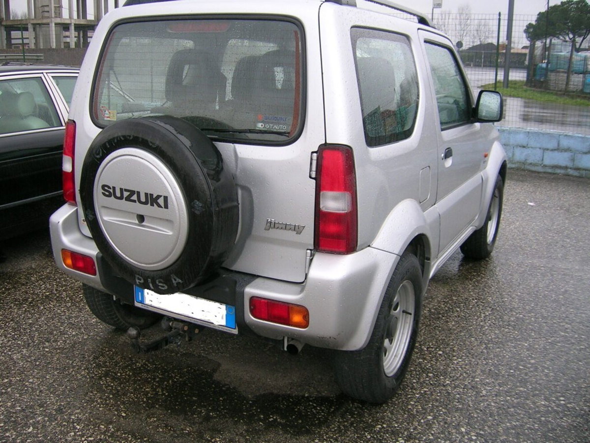 Suzuki Jimny 1.3i 16V cat 4WD JLX (2)