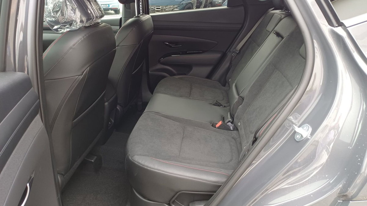Hyundai Tucson 1.6 hev Xtech 2wd auto (11)