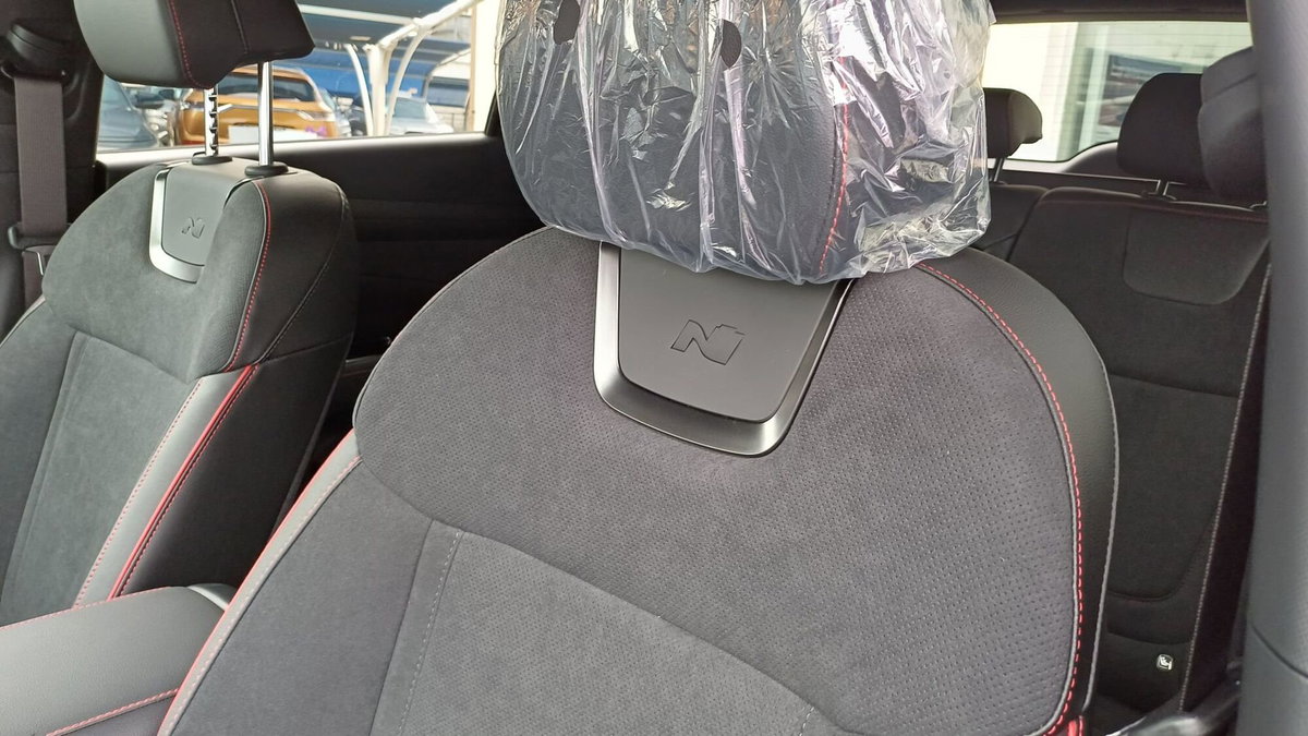 Hyundai Tucson 1.6 hev Xtech 2wd auto (14)