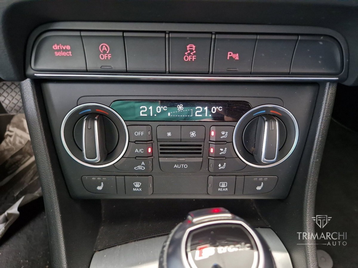 Audi Q3 2.0 TDI 150 CV S tronic S line Edition (15)
