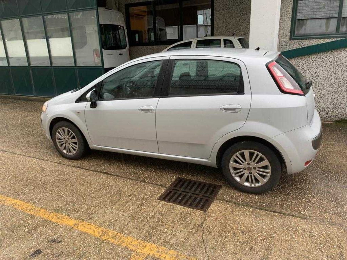 Fiat Punto Evo 1.3 Mjt 75 CV 5 porte Active (11)