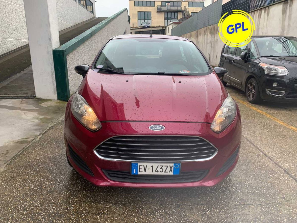 Ford Fiesta 1.4 5 porte Bz.- GPL Titanium (2)