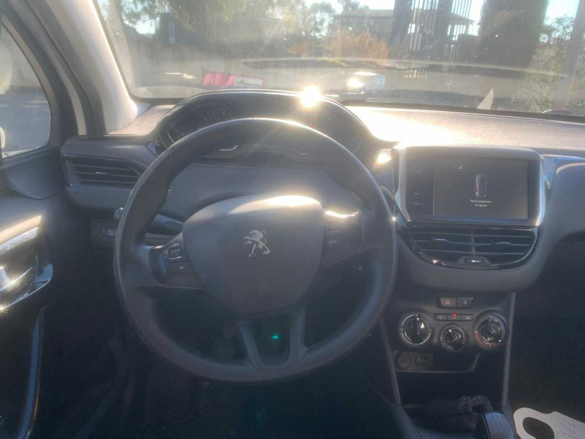 Peugeot 208 82 3p. GPL Access (9)
