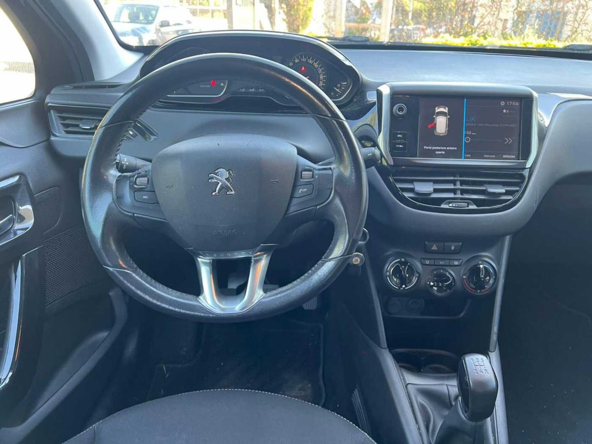 Peugeot 208 100 5 porte Allure (12)