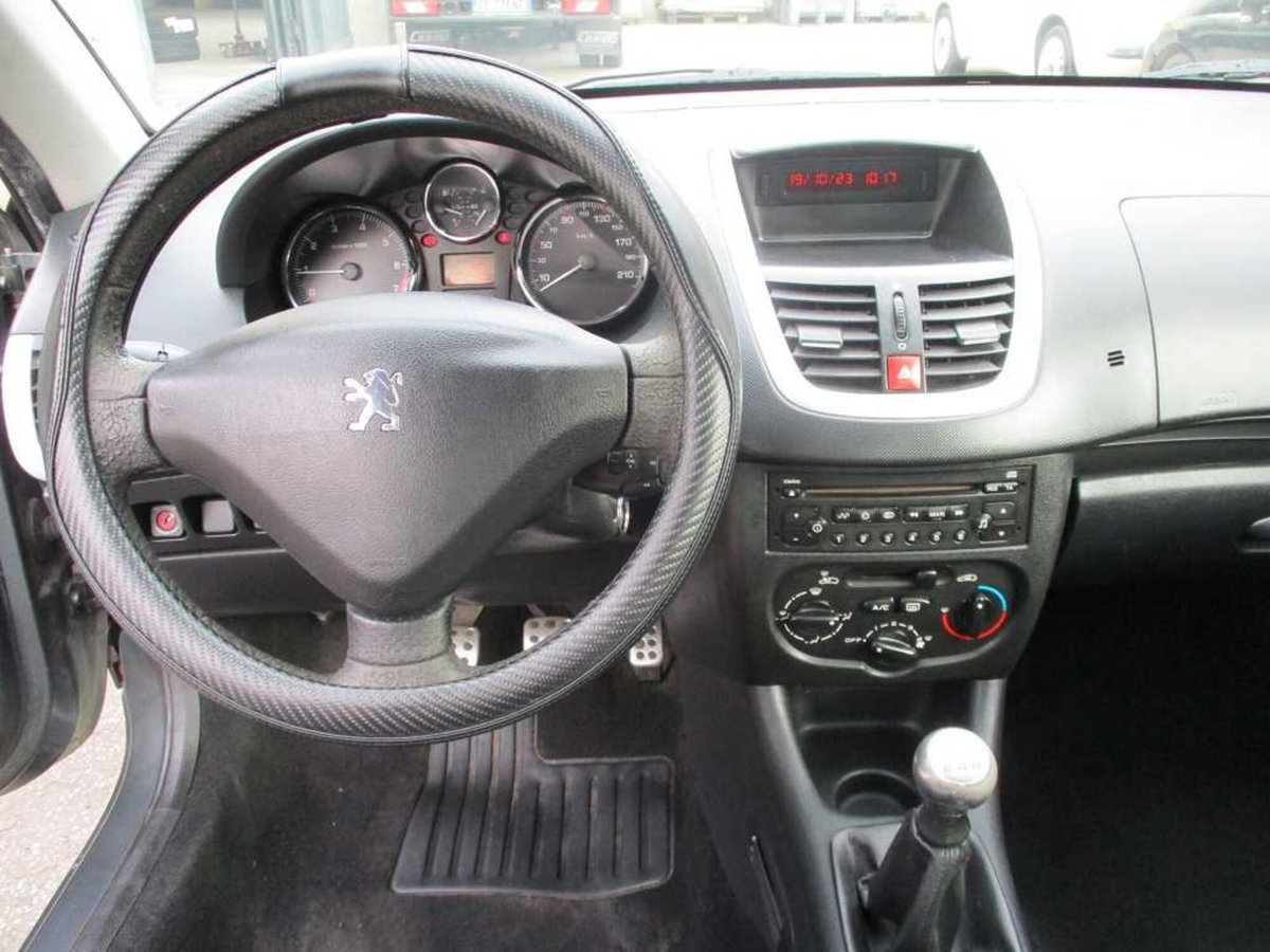 Peugeot 206 60CV 5p. Trendy (11)