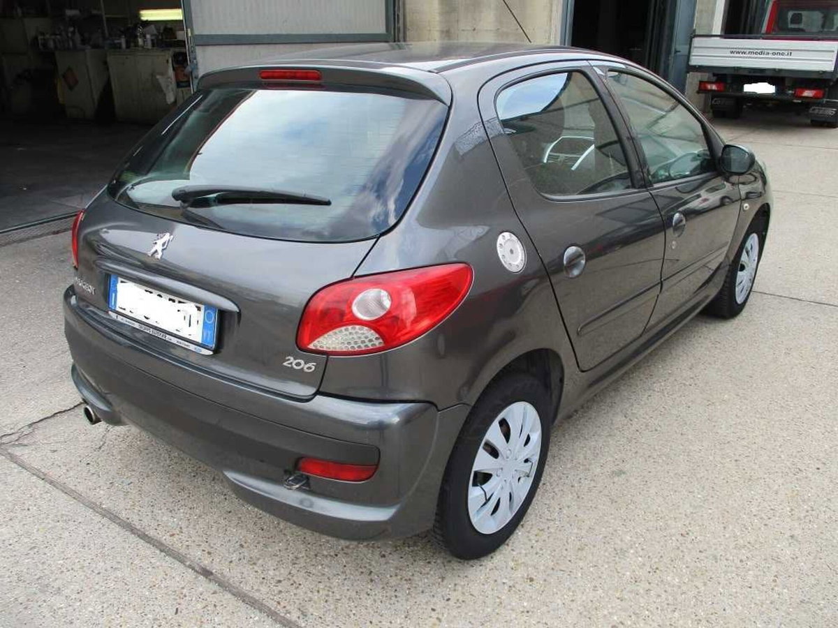 Peugeot 206 60CV 5p. Trendy (3)