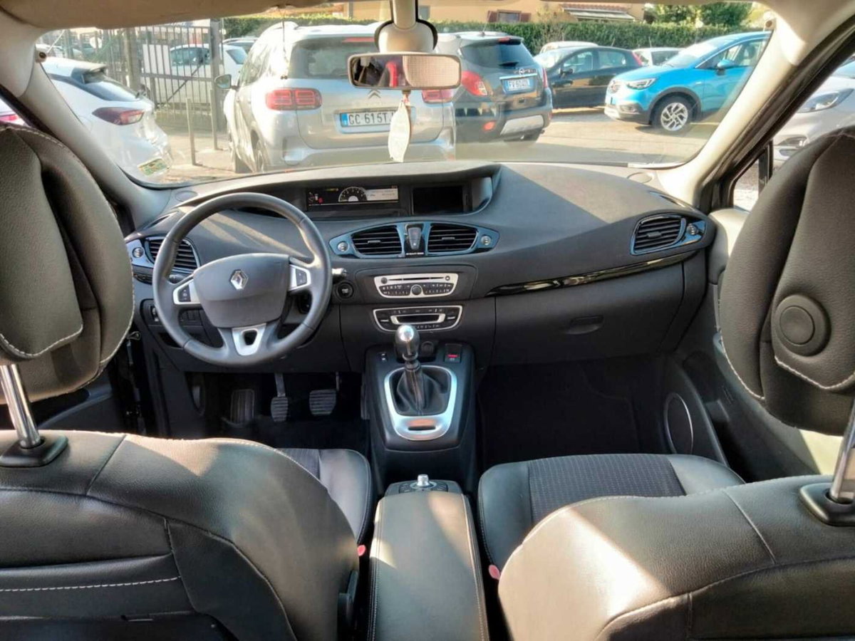 Renault Scénic X-Mod 1.5 dCi 110CV Dynamique (11)