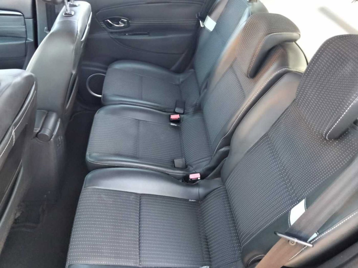 Renault Scénic X-Mod 1.5 dCi 110CV Dynamique (12)