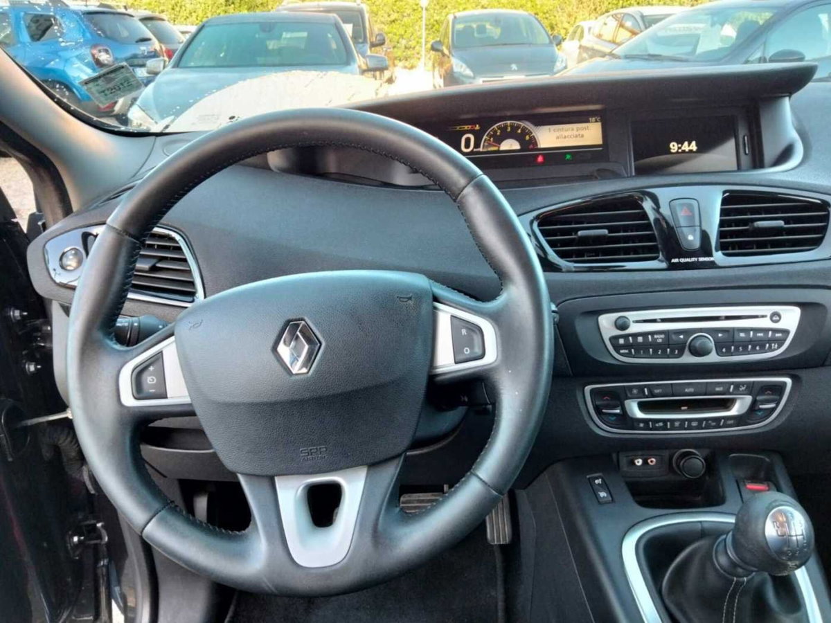Renault Scénic X-Mod 1.5 dCi 110CV Dynamique (14)