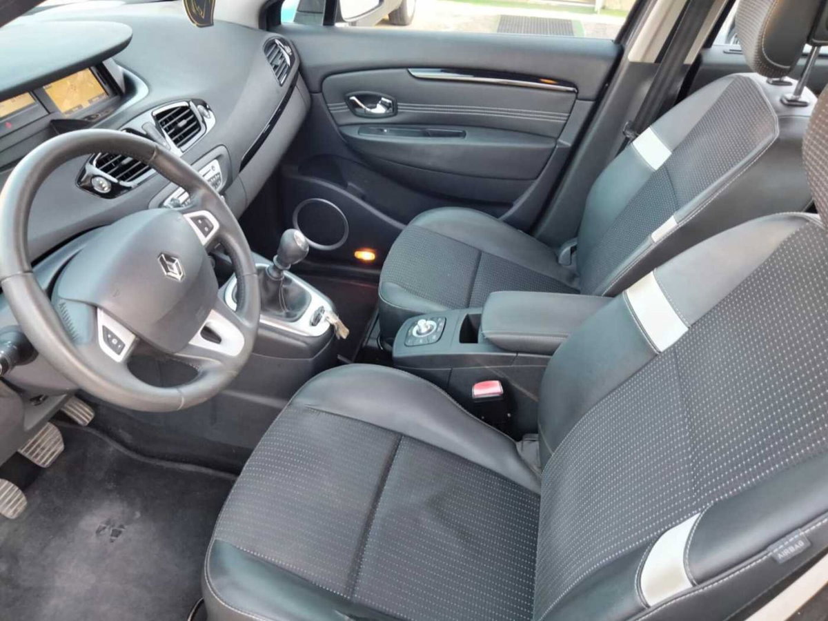 Renault Scénic X-Mod 1.5 dCi 110CV Dynamique (15)