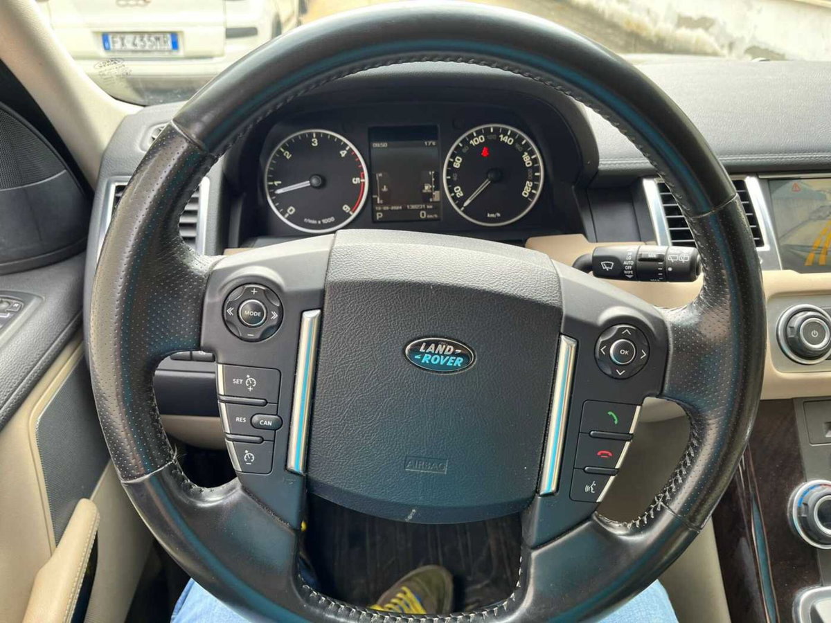 Land Rover Range Rover Sport 3.0 SDV6 HSE (15)