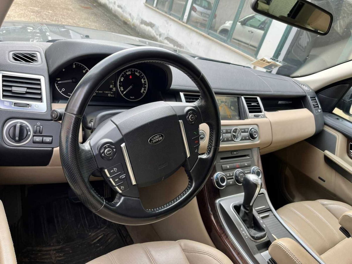 Land Rover Range Rover Sport 3.0 SDV6 HSE (7)