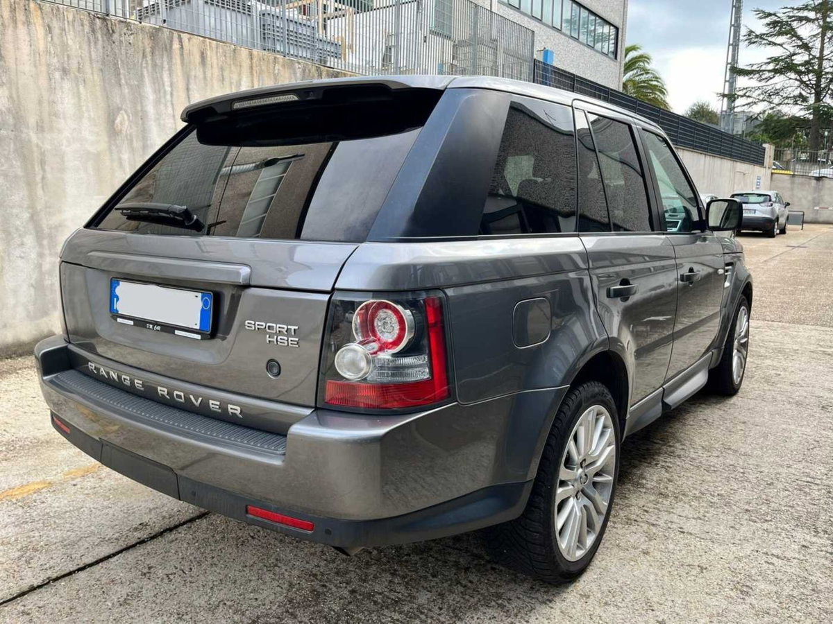 Land Rover Range Rover Sport 3.0 SDV6 HSE (8)