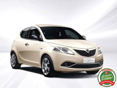 Lancia Ypsilon 1.2 69 CV 5 porte GPL Ecochic Silver usata