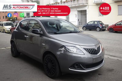 Lancia Ypsilon 1.0 FireFly 5 porte S&S Hybrid Ecochic A. Ferretti usata