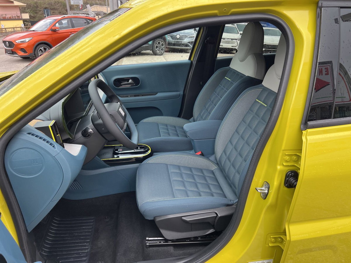 Fiat Grande Panda 1.2 hybrid La Prima 110cv edct (11)