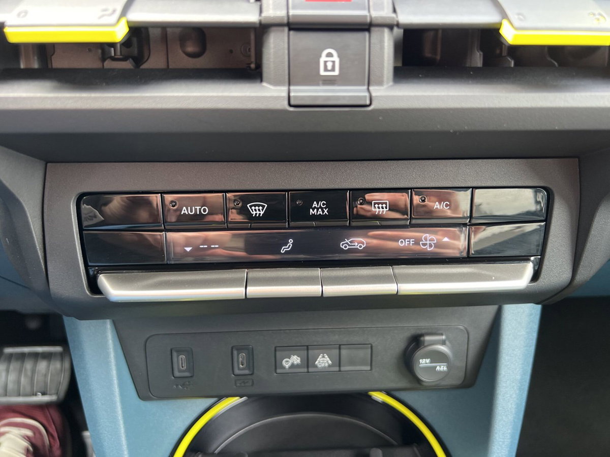 Fiat Grande Panda 1.2 hybrid La Prima 110cv edct (15)