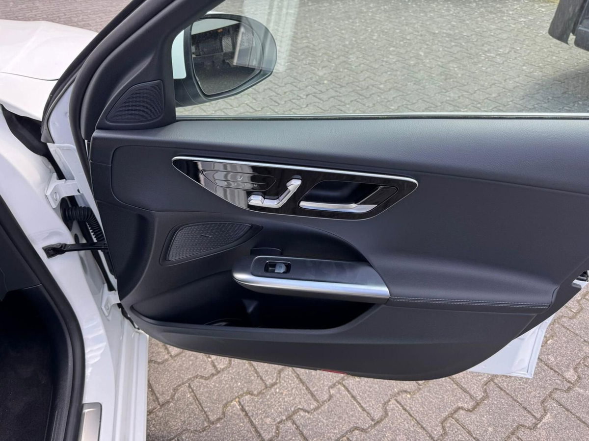 Mercedes-Benz Classe C Station Wagon 220 d mhev AMG Line Advanced Plus 4matic 197cv auto (16)